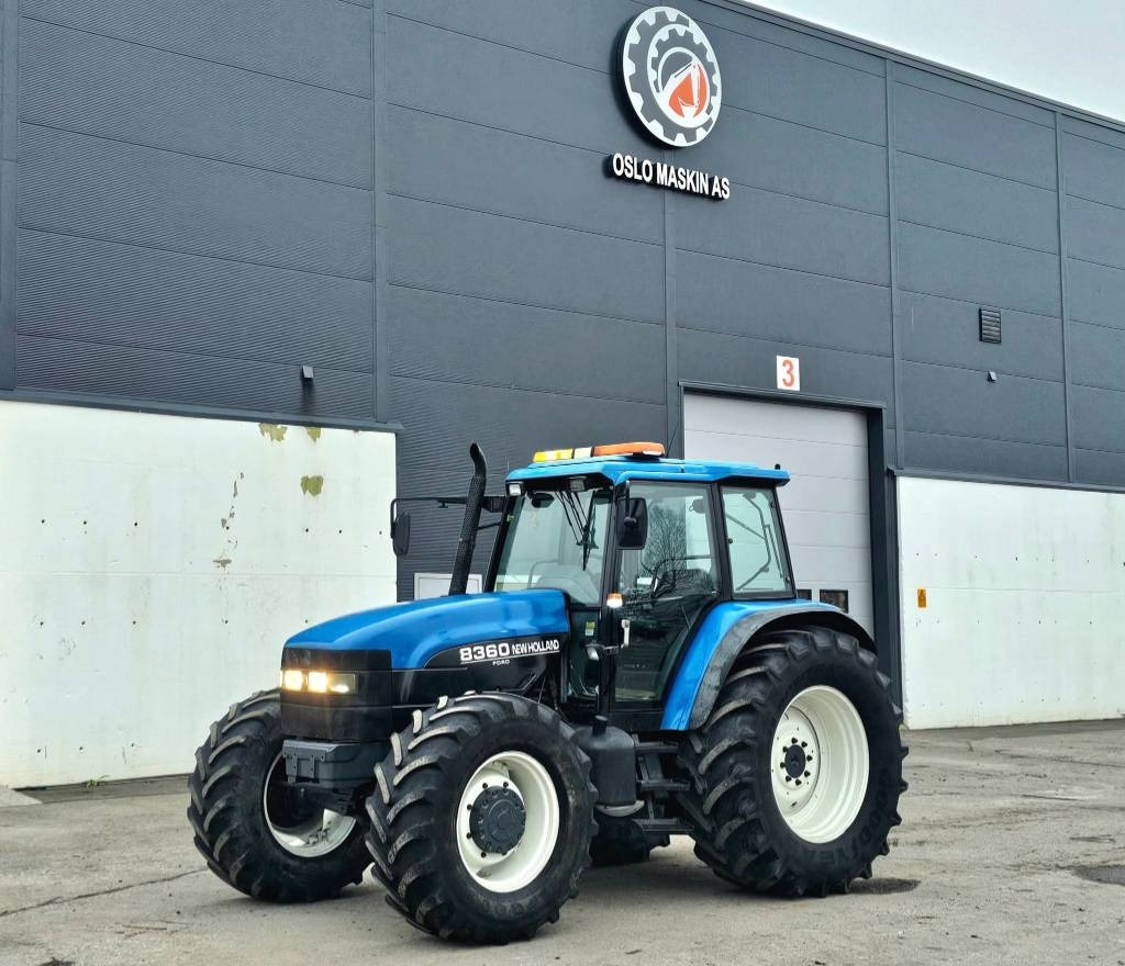 New Holland 8360 DT - Traktor: bilde 1 New Holland 8360 DT - Traktor: bilde 1