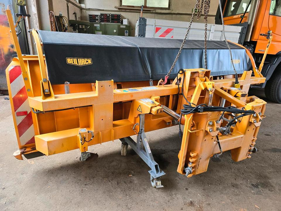 Beilhack Schneepflug PVF 34-4 Schneeschieber Schneeschild Schmidt für Unimog 405/10 405/12 UGN UGE LKW Winterdienst - Snøplog: bilde 1 Beilhack Schneepflug PVF 34-4 Schneeschieber Schneeschild Schmidt für Unimog 405/10 405/12 UGN UGE LKW Winterdienst - Snøplog: bilde 1