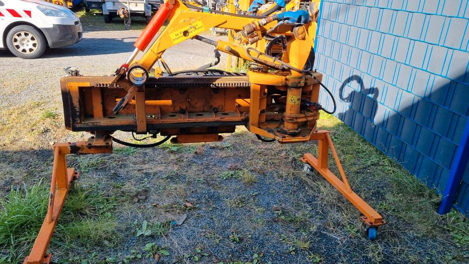 Dücker UNA Mähausleger 100 Böschungsmulcher Böschungsmäher Seitenmulcher Multicar Ladog Bucher Unimog - Armklipper: bilde 4 Dücker UNA Mähausleger 100 Böschungsmulcher Böschungsmäher Seitenmulcher Multicar Ladog Bucher Unimog - Armklipper: bilde 4