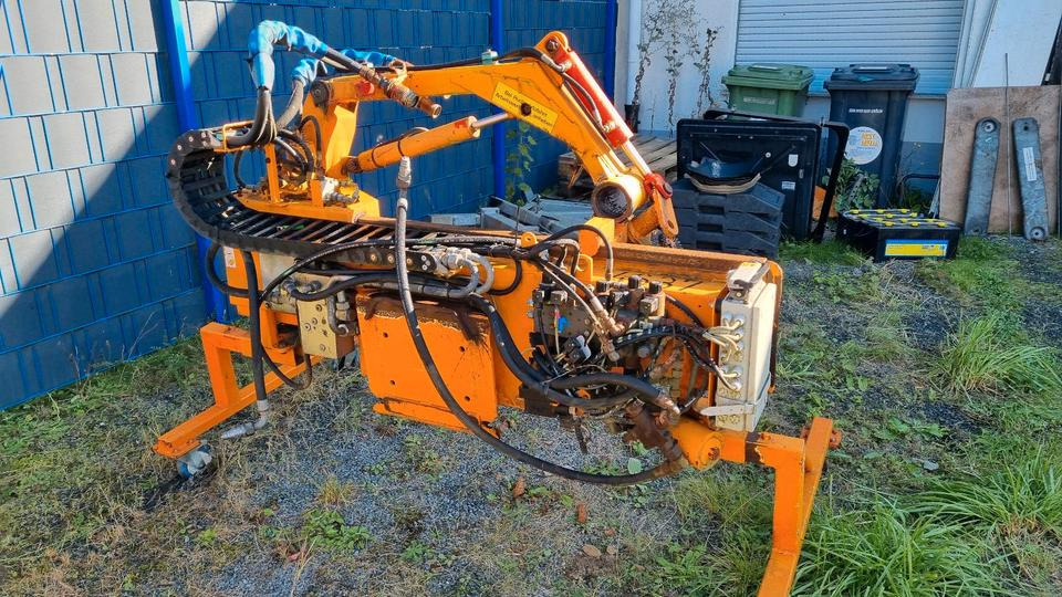 Dücker UNA Mähausleger 100 Böschungsmulcher Böschungsmäher Seitenmulcher Multicar Ladog Bucher Unimog - Armklipper: bilde 1 Dücker UNA Mähausleger 100 Böschungsmulcher Böschungsmäher Seitenmulcher Multicar Ladog Bucher Unimog - Armklipper: bilde 1