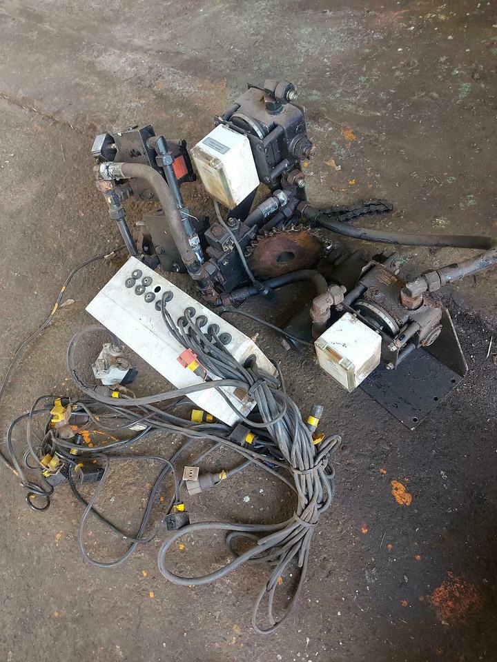 Epoke Salzstreuer Winterdienst Schneckenantrieb Steuerblock - Elektrisk system for Utility-/ Spesiell maskin: bilde 4 Epoke Salzstreuer Winterdienst Schneckenantrieb Steuerblock - Elektrisk system for Utility-/ Spesiell maskin: bilde 4