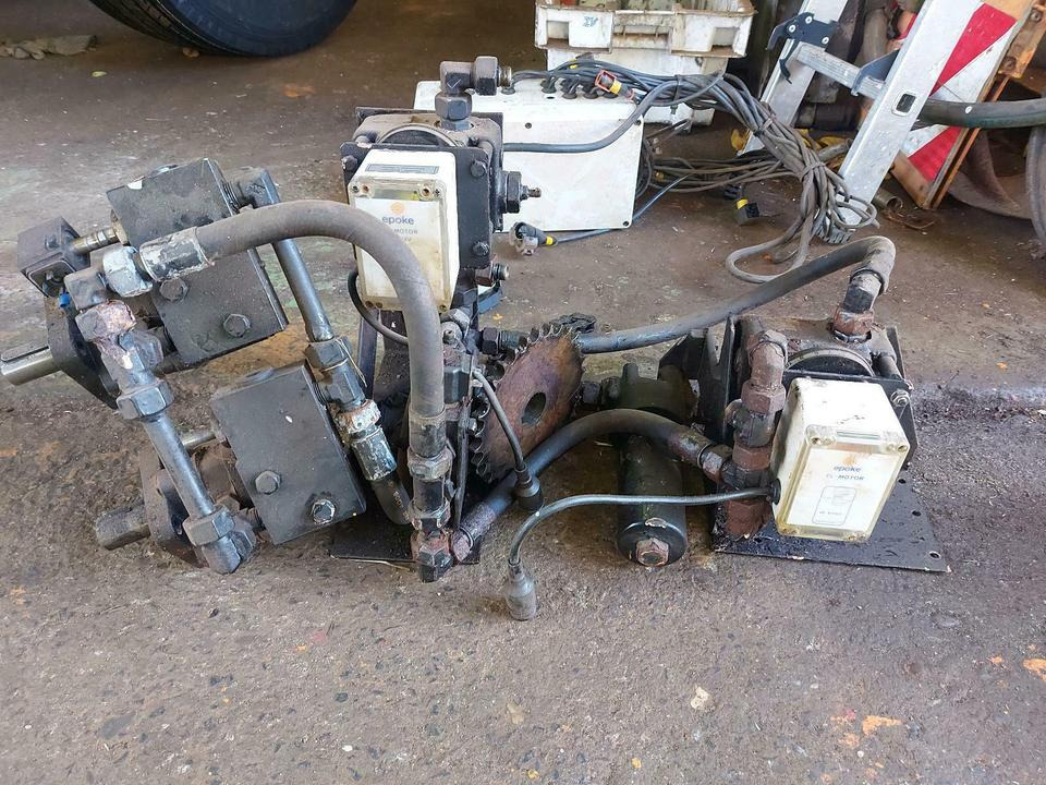 Epoke Salzstreuer Winterdienst Schneckenantrieb Steuerblock - Elektrisk system for Utility-/ Spesiell maskin: bilde 5 Epoke Salzstreuer Winterdienst Schneckenantrieb Steuerblock - Elektrisk system for Utility-/ Spesiell maskin: bilde 5