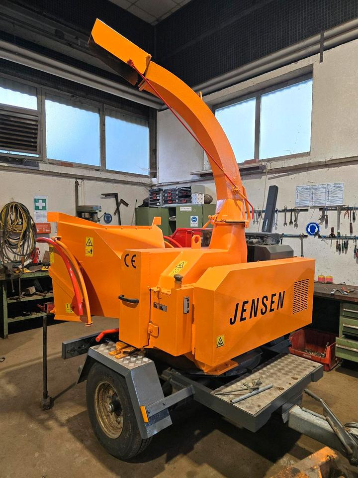 Jensen A328 Holzhäcksler Holzhacker Häcksler Hacker Holzhackschnitzler Schredder - Flismaskin: bilde 1 Jensen A328 Holzhäcksler Holzhacker Häcksler Hacker Holzhackschnitzler Schredder - Flismaskin: bilde 1
