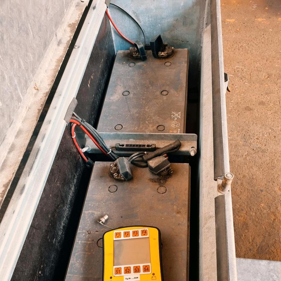 Anleggsmaskiner, Tilhenger Mersch Absperrtafel Nissen VZ 616 B3 LED Ausführung Auffahrampe Verkehrsleittafel Verkehrsleitanhänger Verkehrssicherungsanhänger Horizont Trebbiner Verkehrssicherung Baustellenabsicherung Unimog Auto: bilde 7