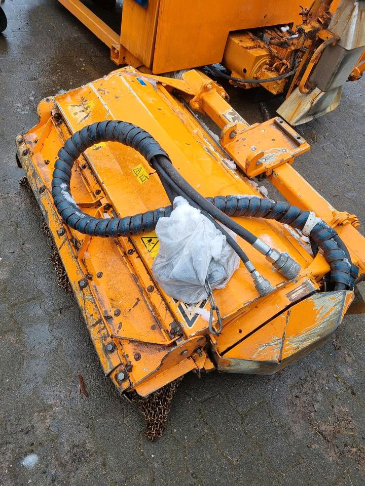 Mulag UMK 12 Mulchkopf Universalmulchkopf Mähkorb Mähausleger Böschungsmulcher Böschungsmäher Seitenmulcher Dücker Unimog Gilbers - Beitepusser: bilde 2 Mulag UMK 12 Mulchkopf Universalmulchkopf Mähkorb Mähausleger Böschungsmulcher Böschungsmäher Seitenmulcher Dücker Unimog Gilbers - Beitepusser: bilde 2