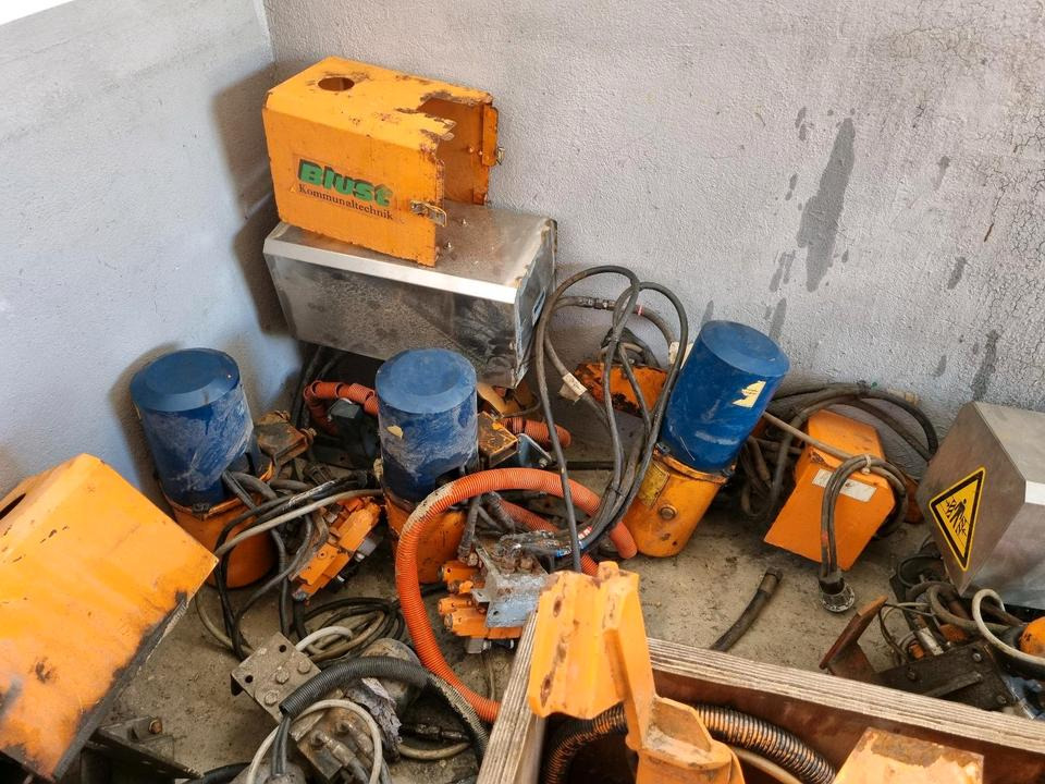 Schneepflughydraulik Schmidt Beilhack Elektrohydraulik Schneepflüge Schneeschild Schneeschieber LKW Unimog Bordcomputer Steuerung - Styreenhet for Utility-/ Spesiell maskin: bilde 2 Schneepflughydraulik Schmidt Beilhack Elektrohydraulik Schneepflüge Schneeschild Schneeschieber LKW Unimog Bordcomputer Steuerung - Styreenhet for Utility-/ Spesiell maskin: bilde 2