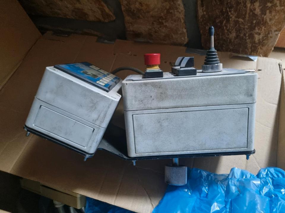 Steuerung Bedienung Bedienpult Mulag Randstreifenmäher FME MKM - Styreenhet for Utility-/ Spesiell maskin: bilde 2 Steuerung Bedienung Bedienpult Mulag Randstreifenmäher FME MKM - Styreenhet for Utility-/ Spesiell maskin: bilde 2