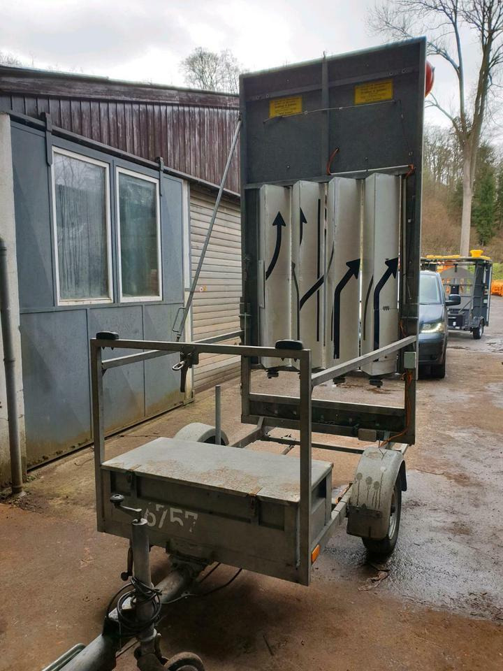 LED Verkehrsleittafel Verkehrssicherungsanhänger Nissen Horizont - Tilhenger: bilde 4 LED Verkehrsleittafel Verkehrssicherungsanhänger Nissen Horizont - Tilhenger: bilde 4