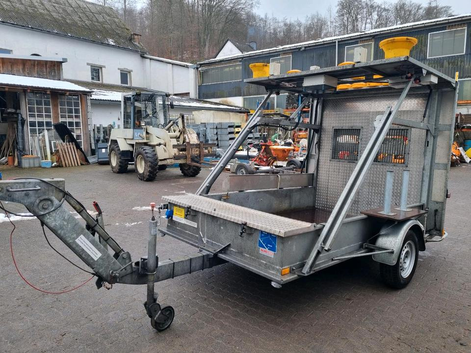 Mersch LED Absperrtafel 2017 Nissen Anlage Verkehrsleitanhänger Verkehrssicherungsanhänger Sperrwand Verkehrsleittafel Verkehrsleitanhänger - Tilhenger: bilde 3 Mersch LED Absperrtafel 2017 Nissen Anlage Verkehrsleitanhänger Verkehrssicherungsanhänger Sperrwand Verkehrsleittafel Verkehrsleitanhänger - Tilhenger: bilde 3