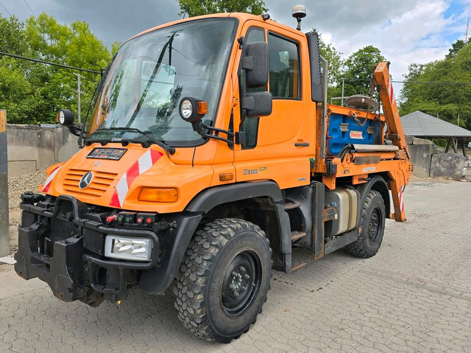 Unimog 405/10 U300 Bluetec 5 Mercedes-Benz U 300 UGE UGN mit Jotha Absetzkipper combi con 4518 Absetzer - Brøytebil: bilde 3 Unimog 405/10 U300 Bluetec 5 Mercedes-Benz U 300 UGE UGN mit Jotha Absetzkipper combi con 4518 Absetzer - Brøytebil: bilde 3