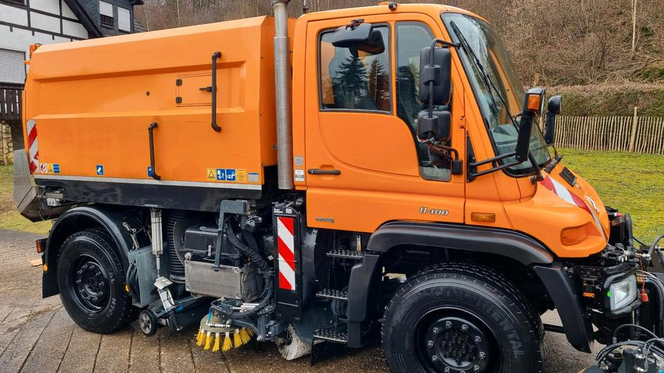 Unimog 9400km U400 405 Kehrmaschine SK 370 Schmidt Mercedes Benz Variopilot Kehraufbau Hydrostat 2011 Bluetec 5 - Feiebil: bilde 5 Unimog 9400km U400 405 Kehrmaschine SK 370 Schmidt Mercedes Benz Variopilot Kehraufbau Hydrostat 2011 Bluetec 5 - Feiebil: bilde 5