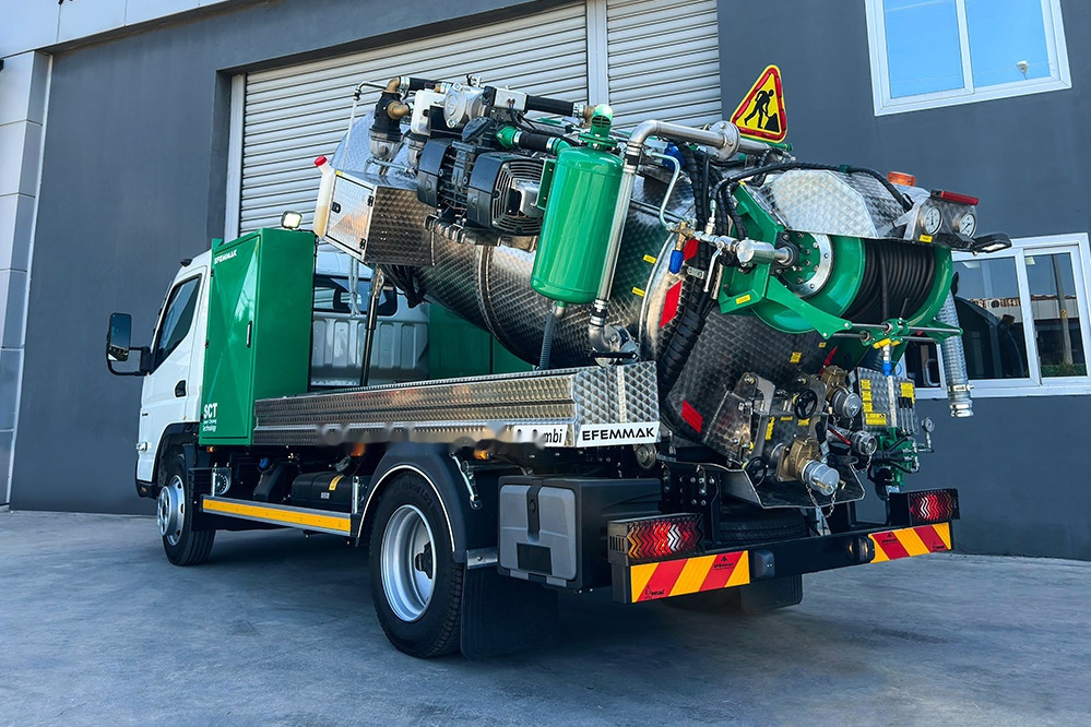 EFEMMAK S-Combi Combined Sewer Jetting And Vacuum Vehicle - Vakuum lastebil: bilde 4 EFEMMAK S-Combi Combined Sewer Jetting And Vacuum Vehicle - Vakuum lastebil: bilde 4