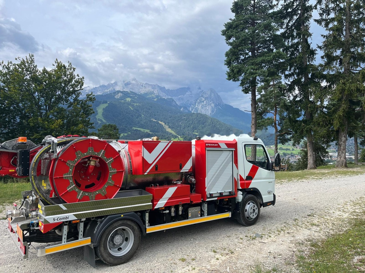 EFEMMAK S-Combi Combined Sewer Jetting And Vacuum Vehicle - Vakuum lastebil: bilde 1 EFEMMAK S-Combi Combined Sewer Jetting And Vacuum Vehicle - Vakuum lastebil: bilde 1