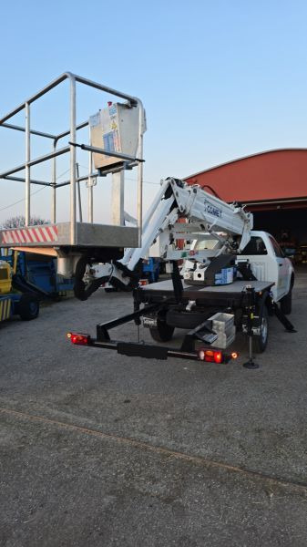 Isuzu D-Max 4x4 podnośnik koszowy 16 m Comet New Eurosky - Billift: bilde 5 Isuzu D-Max 4x4 podnośnik koszowy 16 m Comet New Eurosky - Billift: bilde 5