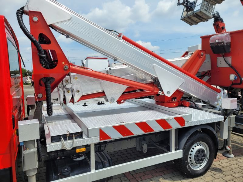 Iveco Daily 35S12 podnośnik koszowy 21 m Multitel MX210 - Billift: bilde 3 Iveco Daily 35S12 podnośnik koszowy 21 m Multitel MX210 - Billift: bilde 3