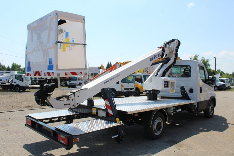 Oil&Steel Scorpion 1812 podnośnik koszowy 18 m zamontowany na Iveco Daily - Billift: bilde 3 Oil&Steel Scorpion 1812 podnośnik koszowy 18 m zamontowany na Iveco Daily - Billift: bilde 3