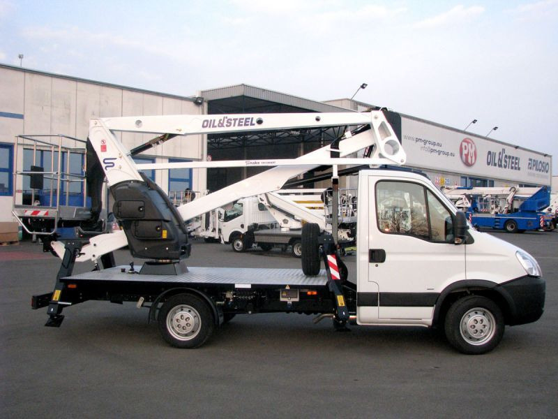 Oil&Steel Snake 189 Smart 18 m zamontowany na Nissan Cabstar - Billift: bilde 2 Oil&Steel Snake 189 Smart 18 m zamontowany na Nissan Cabstar - Billift: bilde 2