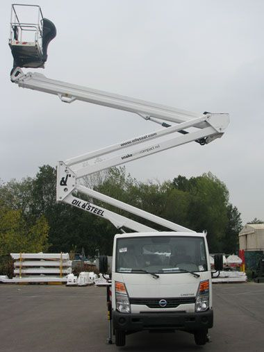 Oil&Steel Snake 2612 Plus podnośnik koszowy 26 m zamontowany na Nissan Cabstar - Billift: bilde 2 Oil&Steel Snake 2612 Plus podnośnik koszowy 26 m zamontowany na Nissan Cabstar - Billift: bilde 2