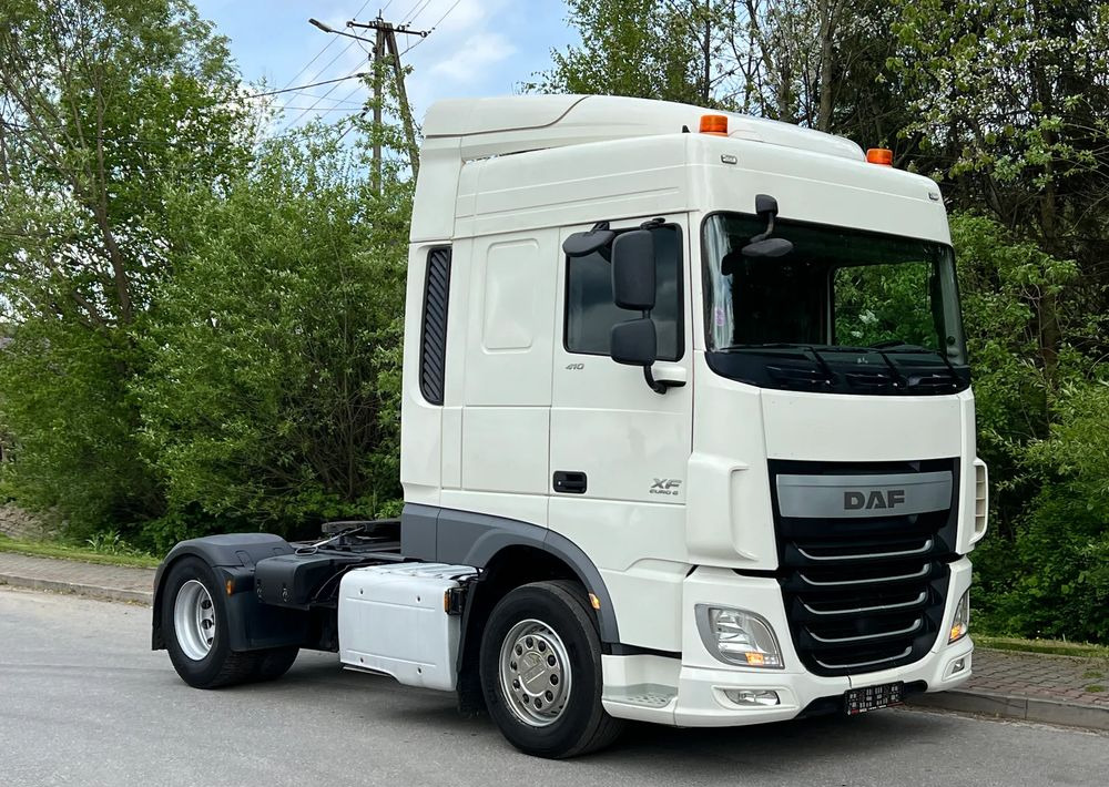 DAF * DAF XF 106 * SPROWADZONY * SUPER STAN CIĄGNIK SIODŁOWY Euro 6 - Trekkvogn: bilde 1 DAF * DAF XF 106 * SPROWADZONY * SUPER STAN CIĄGNIK SIODŁOWY Euro 6 - Trekkvogn: bilde 1