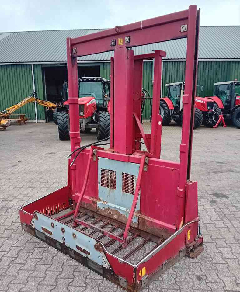 BVL Megastar 170 kuilvoersnijder met lift - Silo-utstyr: bilde 2 BVL Megastar 170 kuilvoersnijder met lift - Silo-utstyr: bilde 2