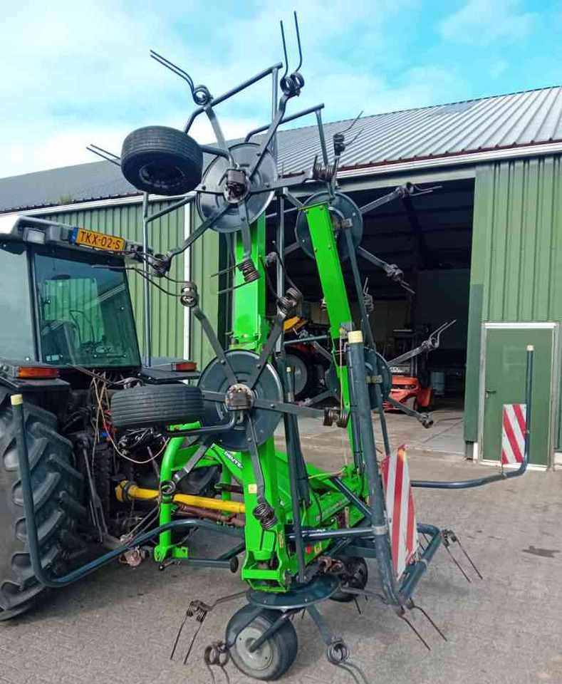 Deutz-Fahr Condimaster 6821 schudder weidebouwmachines - Høyvender: bilde 3 Deutz-Fahr Condimaster 6821 schudder weidebouwmachines - Høyvender: bilde 3