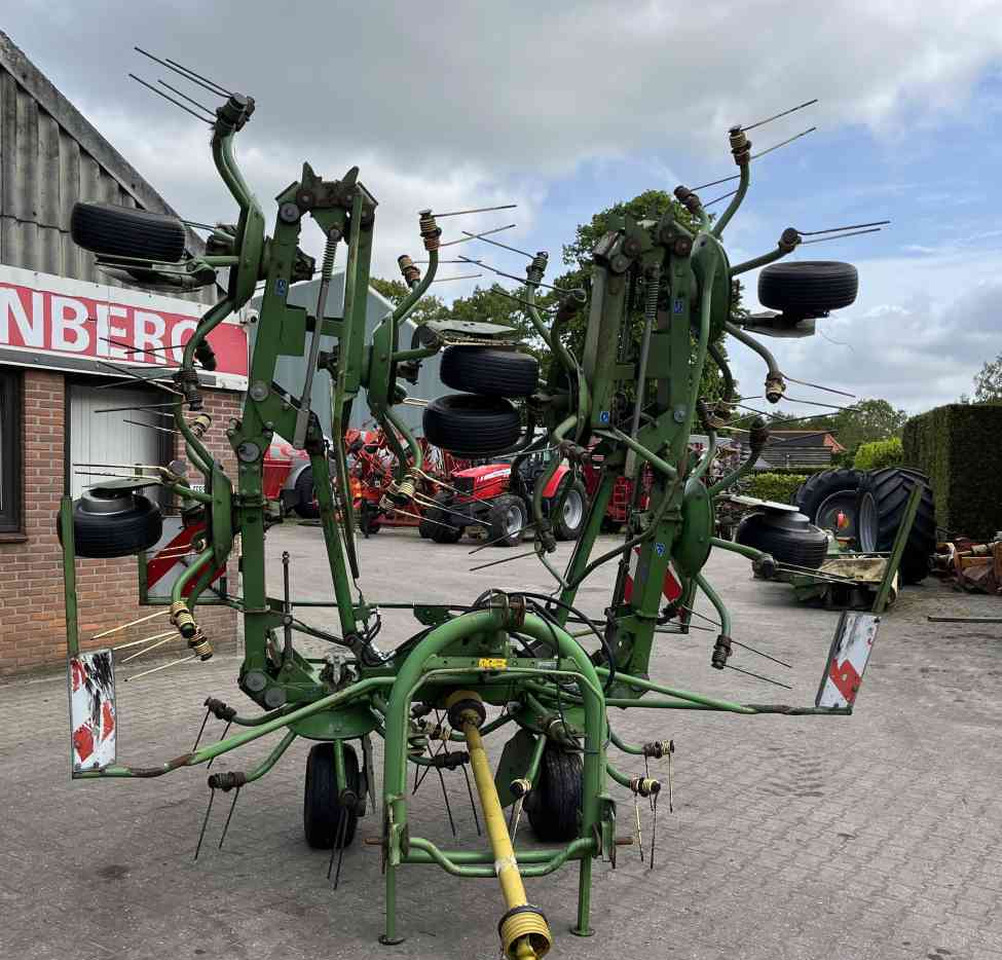 Krone KW 8.80/8 Schudder Tedder Kreiselheuer weidebouwmachines - Høyvender: bilde 2 Krone KW 8.80/8 Schudder Tedder Kreiselheuer weidebouwmachines - Høyvender: bilde 2