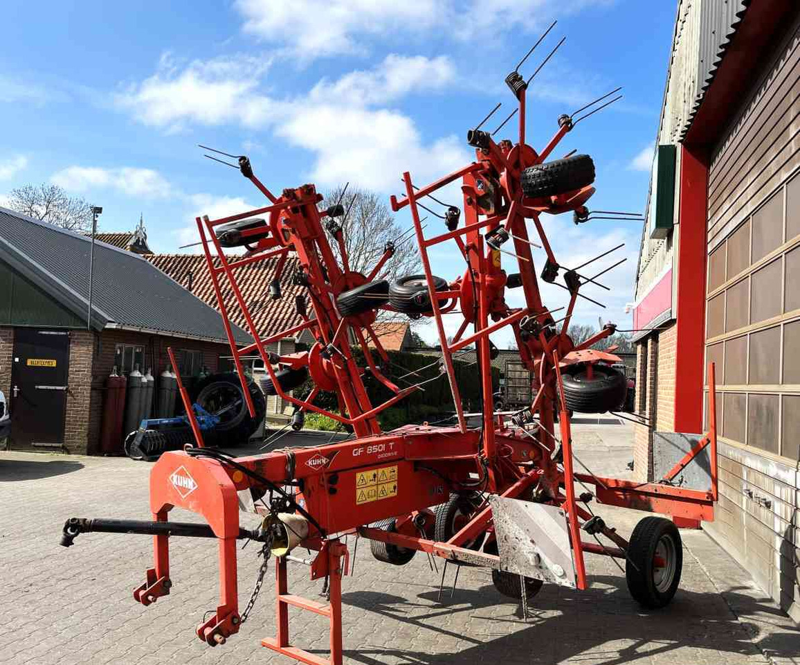 Kuhn GF 8501T Tedder Schudder Kreiselheuer weidebouwmachines - Høyvender: bilde 3 Kuhn GF 8501T Tedder Schudder Kreiselheuer weidebouwmachines - Høyvender: bilde 3