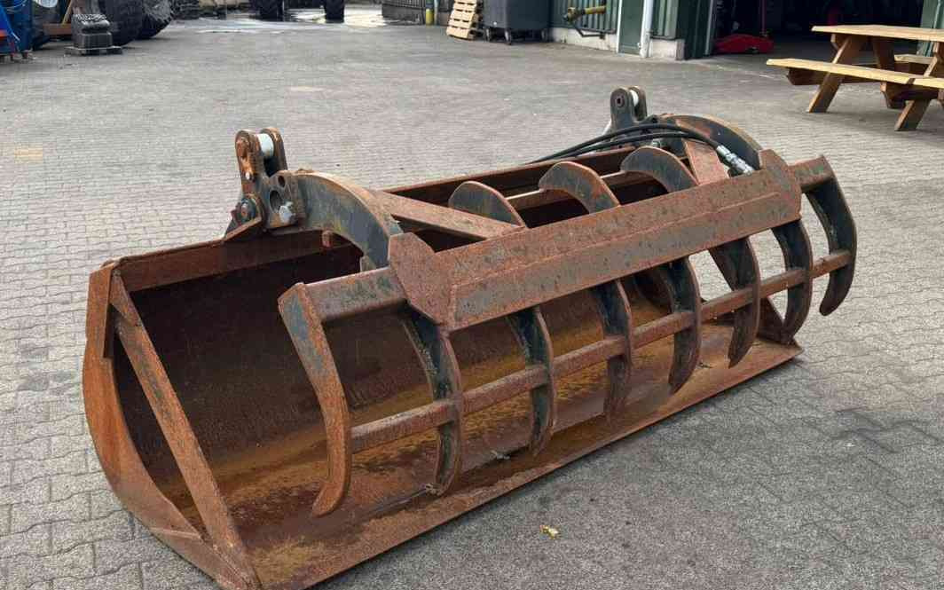 Manitou 240 pelikaanbak kuilbak mestbak - Silo-utstyr: bilde 4 Manitou 240 pelikaanbak kuilbak mestbak - Silo-utstyr: bilde 4