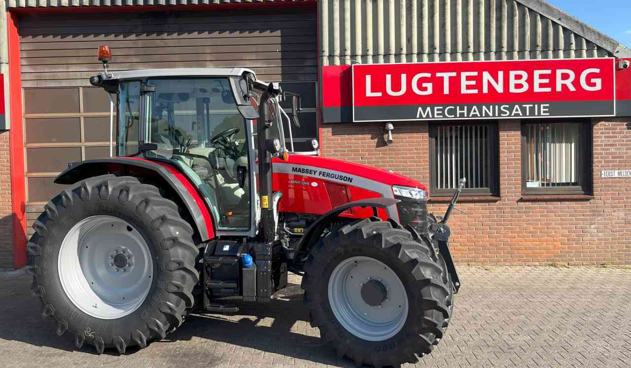 Massey Ferguson 5M.145 Dyna-4 Tractoren - Traktor: bilde 1 Massey Ferguson 5M.145 Dyna-4 Tractoren - Traktor: bilde 1