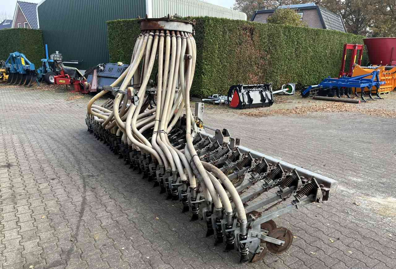 Slootsmid SK 6 M graslandbemester mestverwerking - Blautgjødsel injektor: bilde 3 Slootsmid SK 6 M graslandbemester mestverwerking - Blautgjødsel injektor: bilde 3