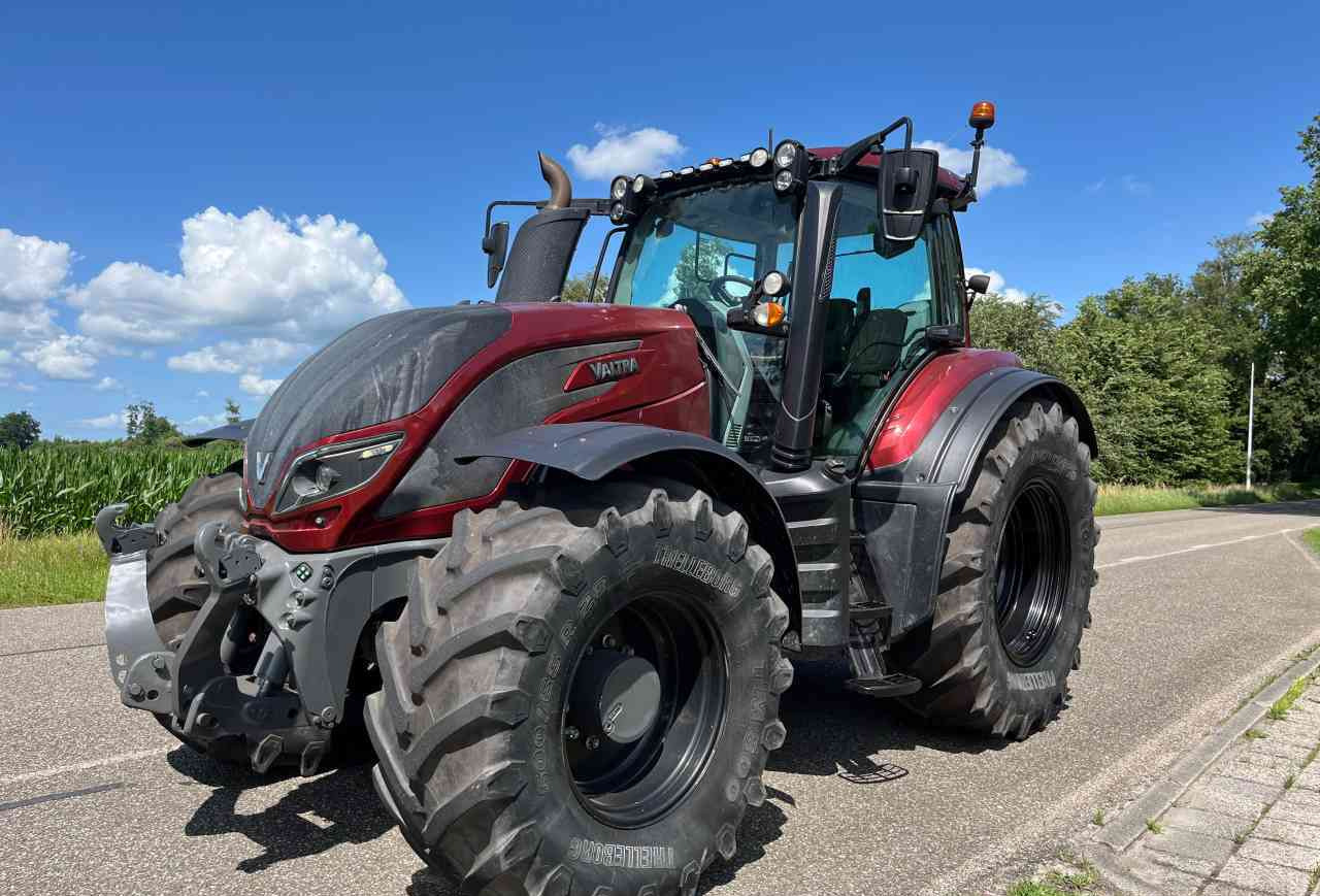 Valtra T234 Direct Tractoren - Traktor: bilde 2 Valtra T234 Direct Tractoren - Traktor: bilde 2