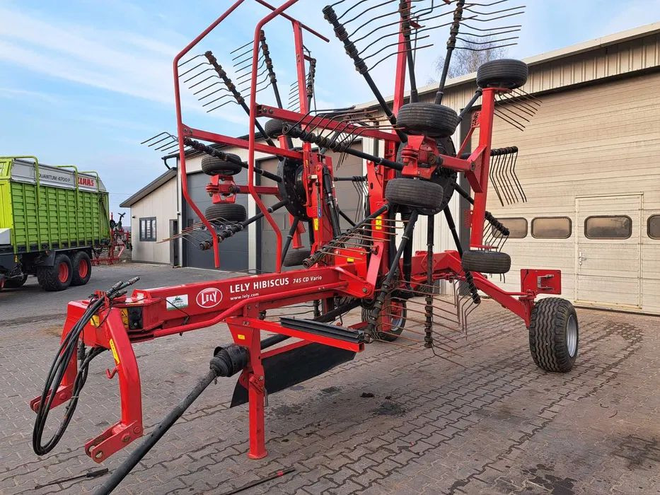 Lely hibiscus 745 CD Vario - Høyvender: bilde 1 Lely hibiscus 745 CD Vario - Høyvender: bilde 1