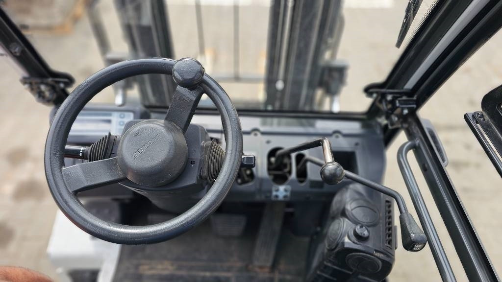 Gasstruck UniCarriers UG1D2A32LQ DX32: bilde 10 Gasstruck UniCarriers UG1D2A32LQ DX32: bilde 10