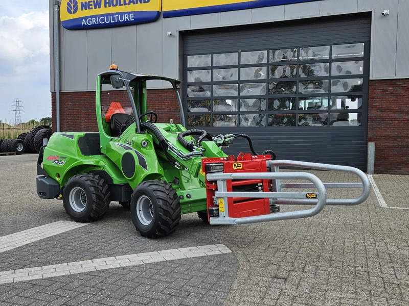 Avant Mini-shovel 735i Rental met Kemp balenklem - Kompakt beltelaster: bilde 1 Avant Mini-shovel 735i Rental met Kemp balenklem - Kompakt beltelaster: bilde 1