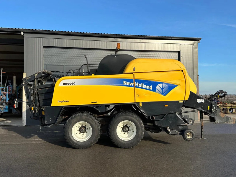 New Holland BB9060 CropCutter - Firkantpresse: bilde 2 New Holland BB9060 CropCutter - Firkantpresse: bilde 2