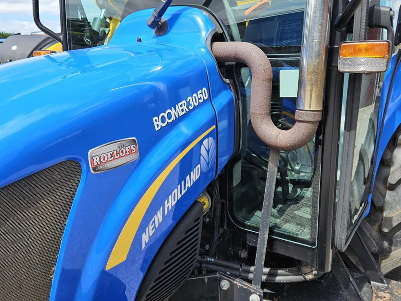 Minitraktor New Holland Boomer 3050 met Bos Maaiarm: bilde 15