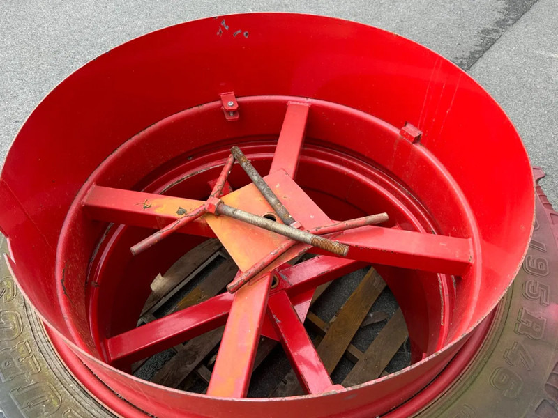 Taurus dubbellucht wielen - Dekk og felger for Landbruksteknikk: bilde 5 Taurus dubbellucht wielen - Dekk og felger for Landbruksteknikk: bilde 5