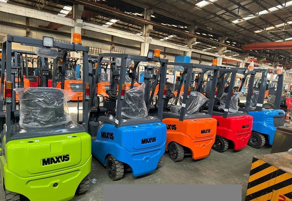 NEW MAXUS Electric Forklift 4000 kg Warranty up to 10 YEARS НОВИЙ Електричний MAXUS візок для вантажів 4000 кг Гарантія до 10 РОКІВ NOWY Elektryczny MAXUS wózek widłowy 4000 kg Gwarancja do 10 - El-truck: bilde 5 NEW MAXUS Electric Forklift 4000 kg Warranty up to 10 YEARS НОВИЙ Електричний MAXUS візок для вантажів 4000 кг Гарантія до 10 РОКІВ NOWY Elektryczny MAXUS wózek widłowy 4000 kg Gwarancja do 10 - El-truck: bilde 5