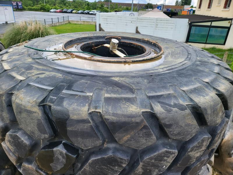 Bridgestone - Dekk for Bygg og anlegg: bilde 3 Bridgestone - Dekk for Bygg og anlegg: bilde 3