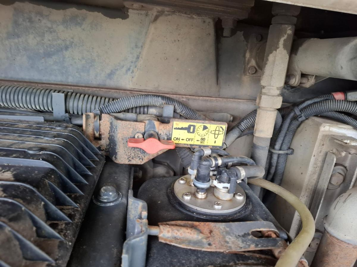 Tankbil for transport av matvarer DAF 85 .410: bilde 17 Tankbil for transport av matvarer DAF 85 .410: bilde 17