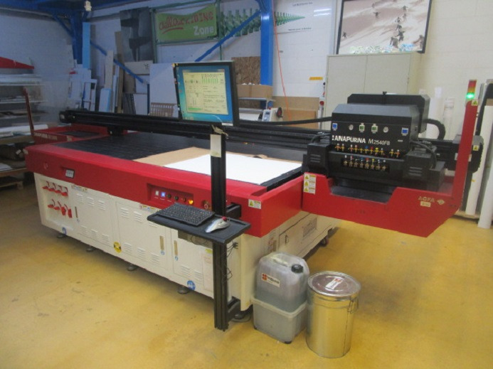 FLACHBETT-UV-GROSSFORMATDRUCKER AGFA ANAPURNA M2540 FB - Digital trykkmaskin: bilde 1 FLACHBETT-UV-GROSSFORMATDRUCKER AGFA ANAPURNA M2540 FB - Digital trykkmaskin: bilde 1