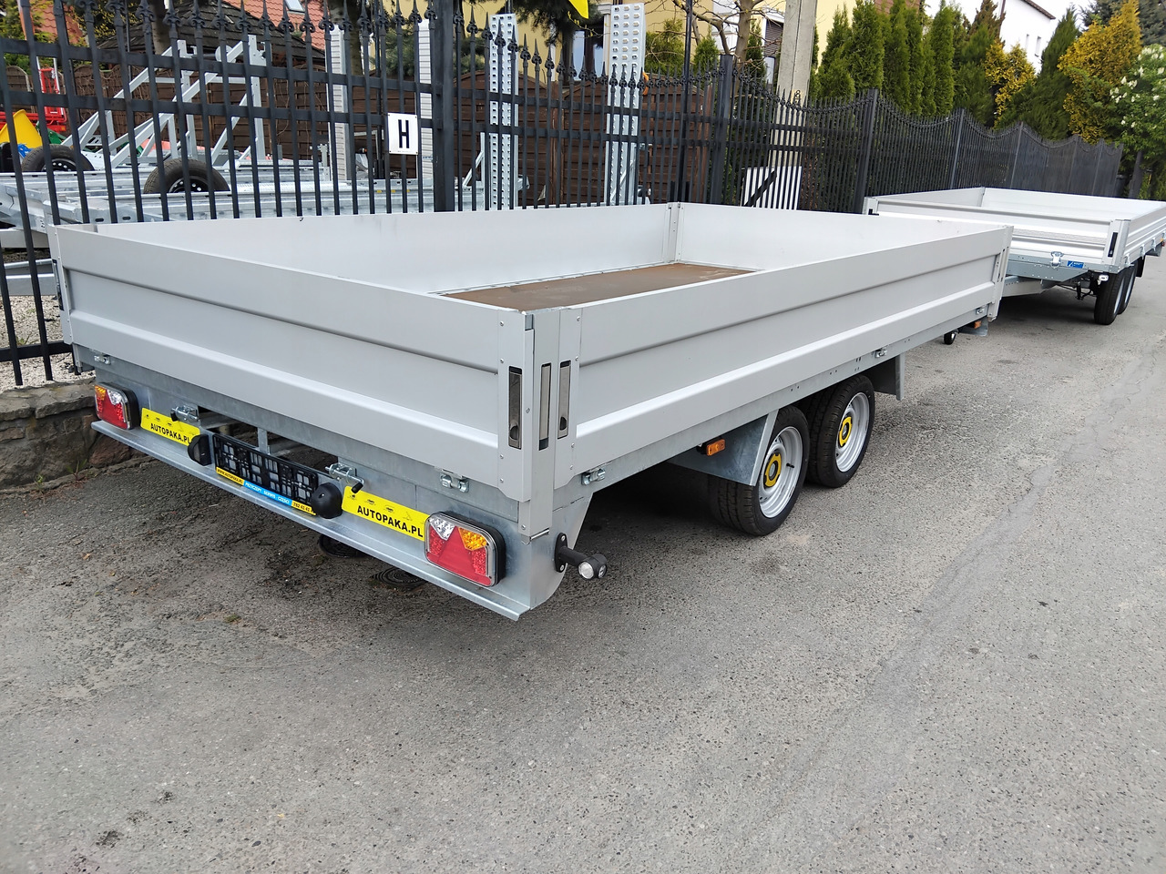 Platforma przyczepa 4x2 WARK dmc 2700 + burty / Platform trailer 4x2 WARK GVW 2700 + sides - Planhenger/ Flathenger: bilde 3 Platforma przyczepa 4x2 WARK dmc 2700 + burty / Platform trailer 4x2 WARK GVW 2700 + sides - Planhenger/ Flathenger: bilde 3