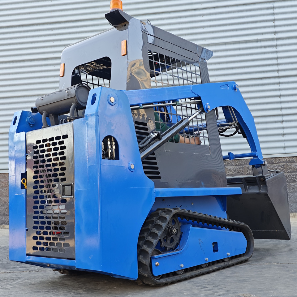 LEZUM LA670 Mini Small Skid Steer Loader Compact Track Diesel Mini Skid Steer Loader For Sale With Small Mini Skid Steer Attachments 4 In 1 Bucket - Kompaktlaster: bilde 5 LEZUM LA670 Mini Small Skid Steer Loader Compact Track Diesel Mini Skid Steer Loader For Sale With Small Mini Skid Steer Attachments 4 In 1 Bucket - Kompaktlaster: bilde 5