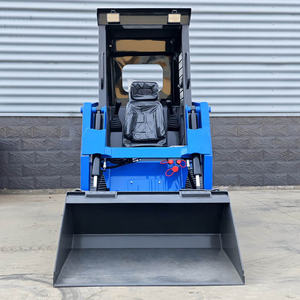 LEZUM LA670 Mini Small Skid Steer Loader Compact Track Diesel Mini Skid Steer Loader For Sale With Small Mini Skid Steer Attachments 4 In 1 Bucket - Kompaktlaster: bilde 2 LEZUM LA670 Mini Small Skid Steer Loader Compact Track Diesel Mini Skid Steer Loader For Sale With Small Mini Skid Steer Attachments 4 In 1 Bucket - Kompaktlaster: bilde 2