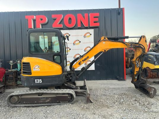 Bobcat E35 Cabine à 22500 € HT - Minigraver: bilde 1 Bobcat E35 Cabine à 22500 € HT - Minigraver: bilde 1