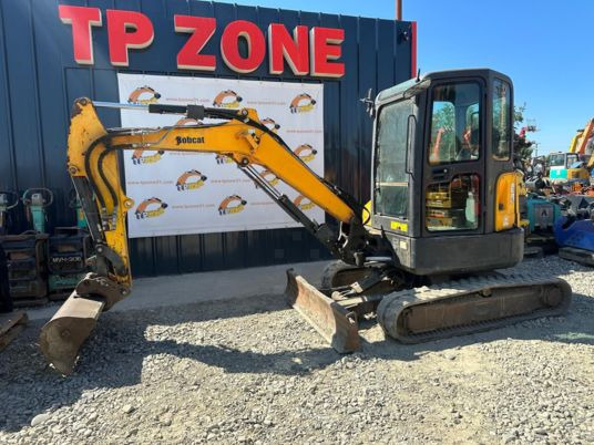 Bobcat E35 Cabine à 22500 € HT - Minigraver: bilde 2 Bobcat E35 Cabine à 22500 € HT - Minigraver: bilde 2