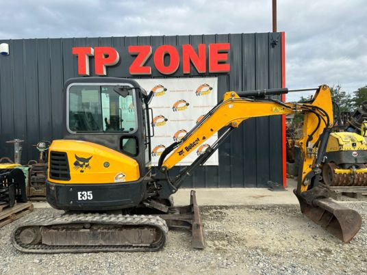 Bobcat E35 Cabine à 23500 € HT - Minigraver: bilde 1 Bobcat E35 Cabine à 23500 € HT - Minigraver: bilde 1