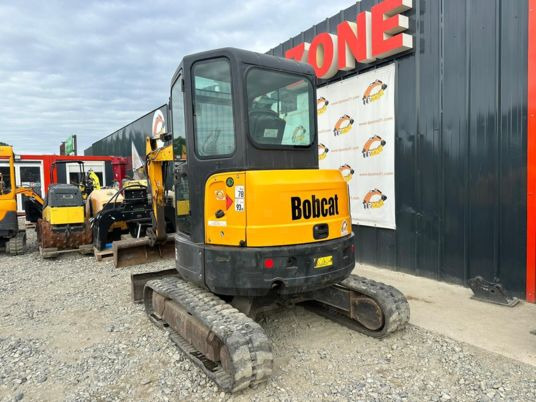 Bobcat E35 Cabine à 23500 € HT - Minigraver: bilde 4 Bobcat E35 Cabine à 23500 € HT - Minigraver: bilde 4