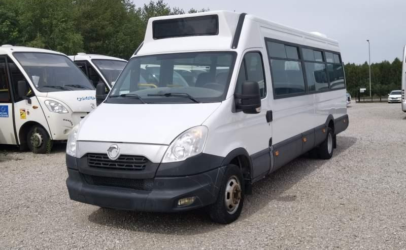 Iveco Daily 23 *NOWY SILNIK* 2 SZTUKI*, klima, winda - Forstadsbus: bilde 2 Iveco Daily 23 *NOWY SILNIK* 2 SZTUKI*, klima, winda - Forstadsbus: bilde 2