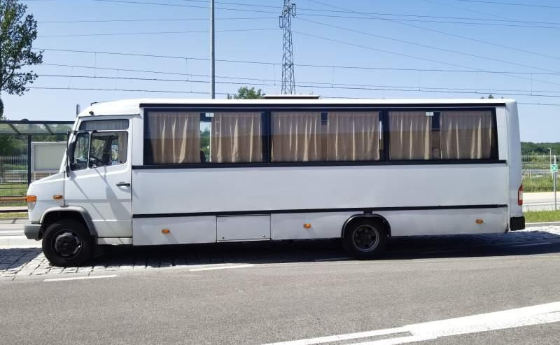 Mercedes-Benz Vario 814D 38+15 - Forstadsbus: bilde 3 Mercedes-Benz Vario 814D 38+15 - Forstadsbus: bilde 3